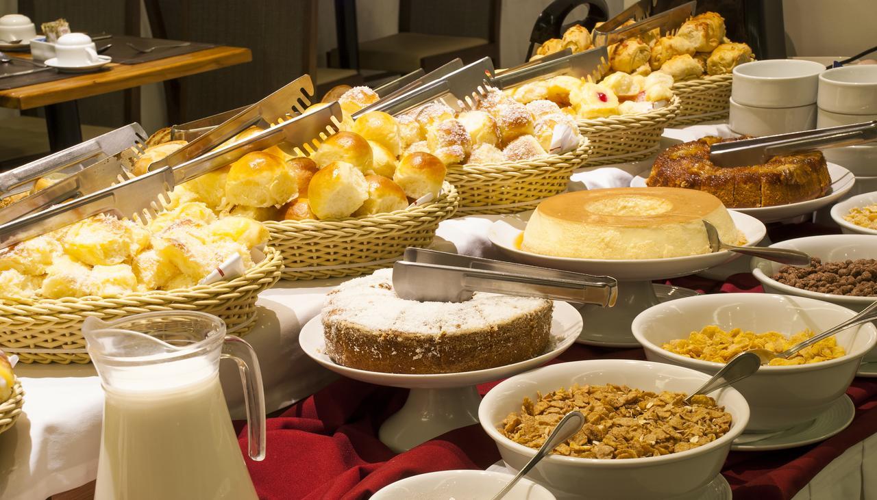 Hotel Atlantico Travel Copacabana Rio de Janeiro Exterior foto Breakfast buffet